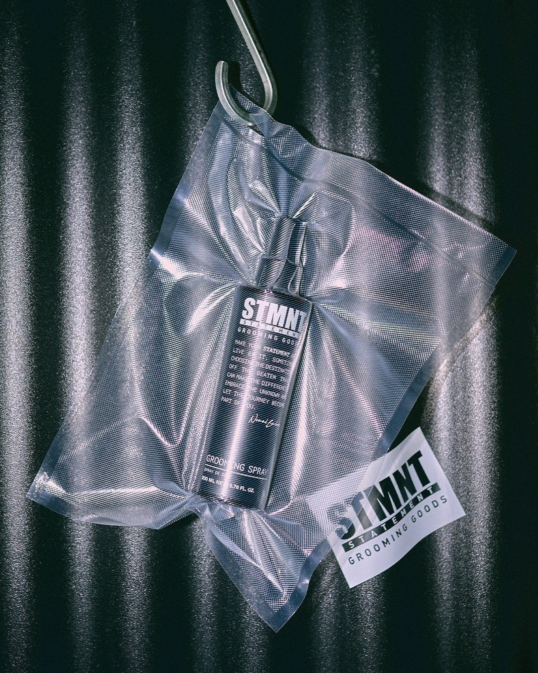 Vaporisateur embellisseur "Grooming Spray" Tenue légère, fini naturel (200ml/6.76oz)