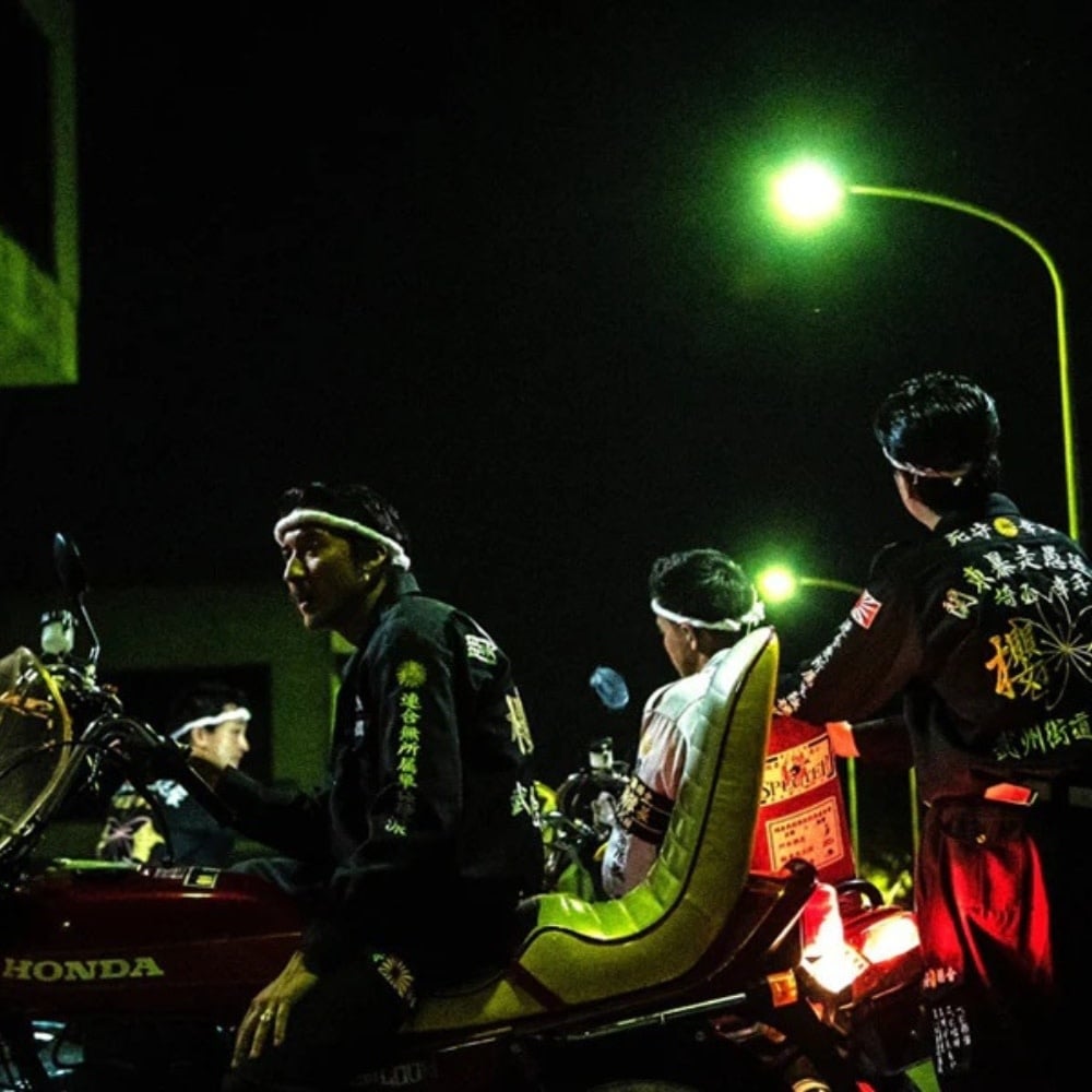 Pommade solide "Far East Hard" - Tenue forte, brillance moyenne