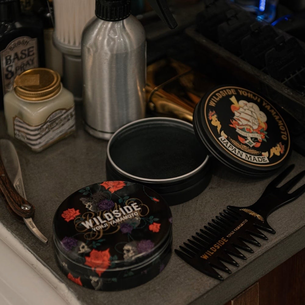 x Wildside Yohji Yamamoto - Pommade "Tattoo Pomade" - Tenue forte, brillance moyenne (115g/4.0oz)