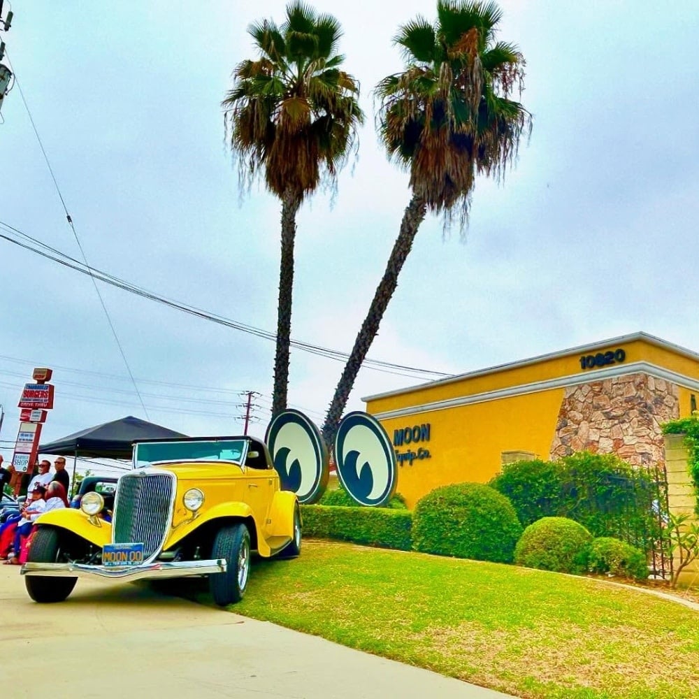 X Moon Equipped - Mooneyes Original Pomade - Medium Hold & Shine (115g/4.0oz)