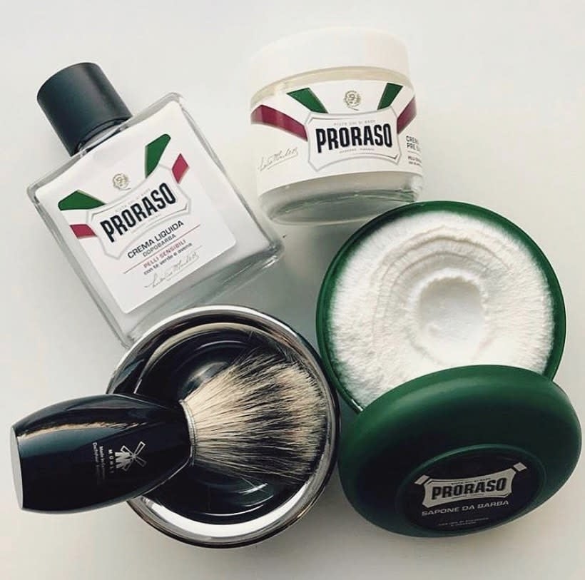 Crème de pré-rasage au thé vert et à l'avoine - Pour peau sensible (100ml/3.6oz)