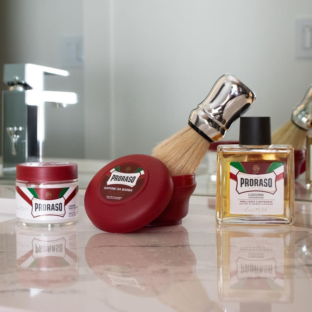 Savon à raser en Bol à l'huile de bois de santal et au beurre de karité - Pour barbes fortes (150ml/5.2oz)