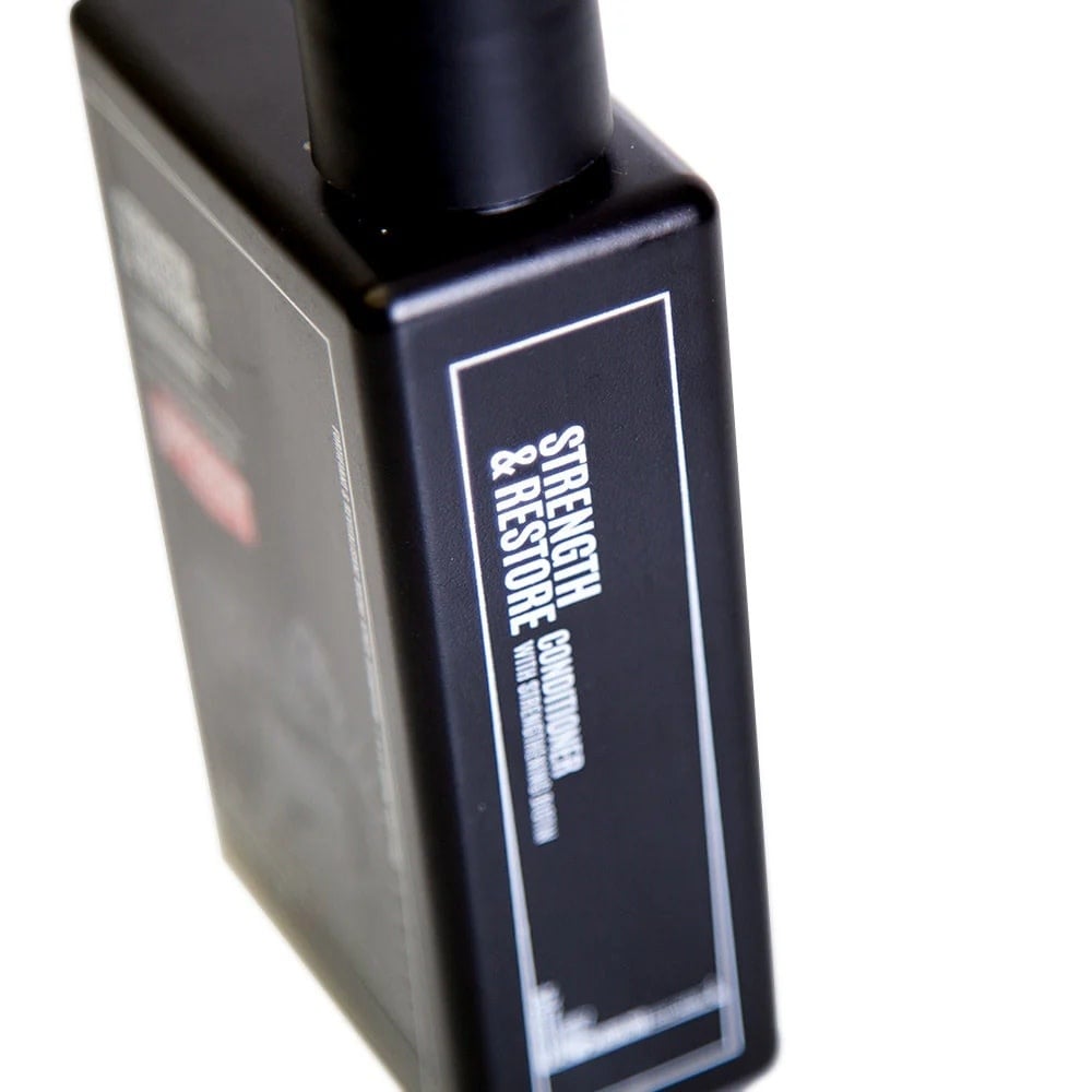 Revitalisant fortifiant et réparateur "Strength & Restore" - À la biotine fortifiante