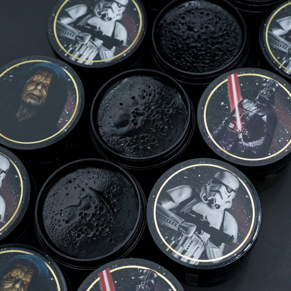 X Star Wars - Firme Strong Hold Pomade Stormtroopers Dark Side Edition (118.3ml/4.0oz)