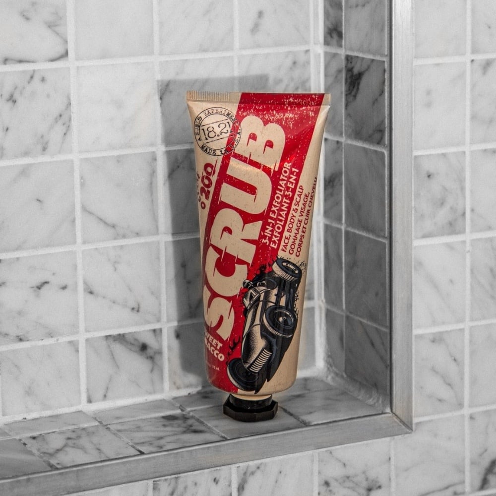 18.21 Man Made - Exfoliant 3 en 1 visage, corps et cuir chevelu "Octane 200 Sweet Tobacco"