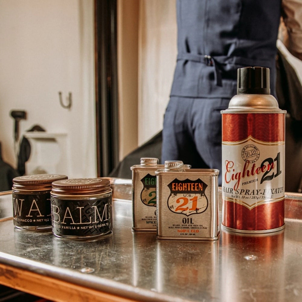 18.21 Man Made - Vaporisateur de fixation "Sweet Tobacco Premium Hair Spray" - Tenue flexible, brilliance légère