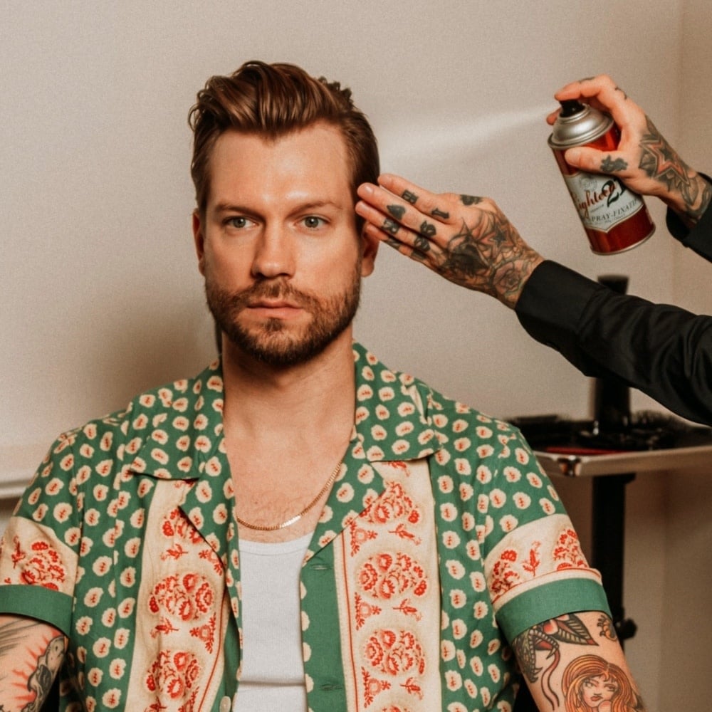 18.21 Man Made - Vaporisateur de fixation "Sweet Tobacco Premium Hair Spray" - Tenue flexible, brilliance légère