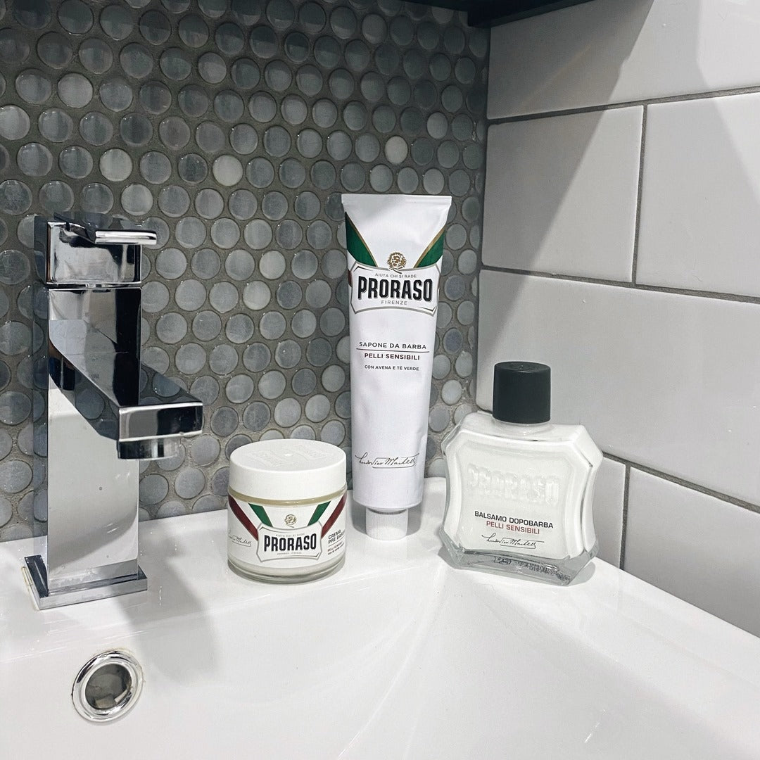 Crème de pré-rasage au thé vert et à l'avoine - Pour peau sensible (100ml/3.6oz)