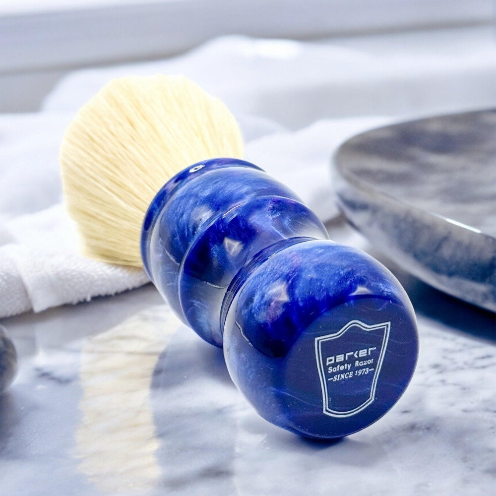 Blaireau avec poils de sanglier 100 % Deluxe et manche en résine bleu irisé - Medium (24mm/0.94") - BLBO2
