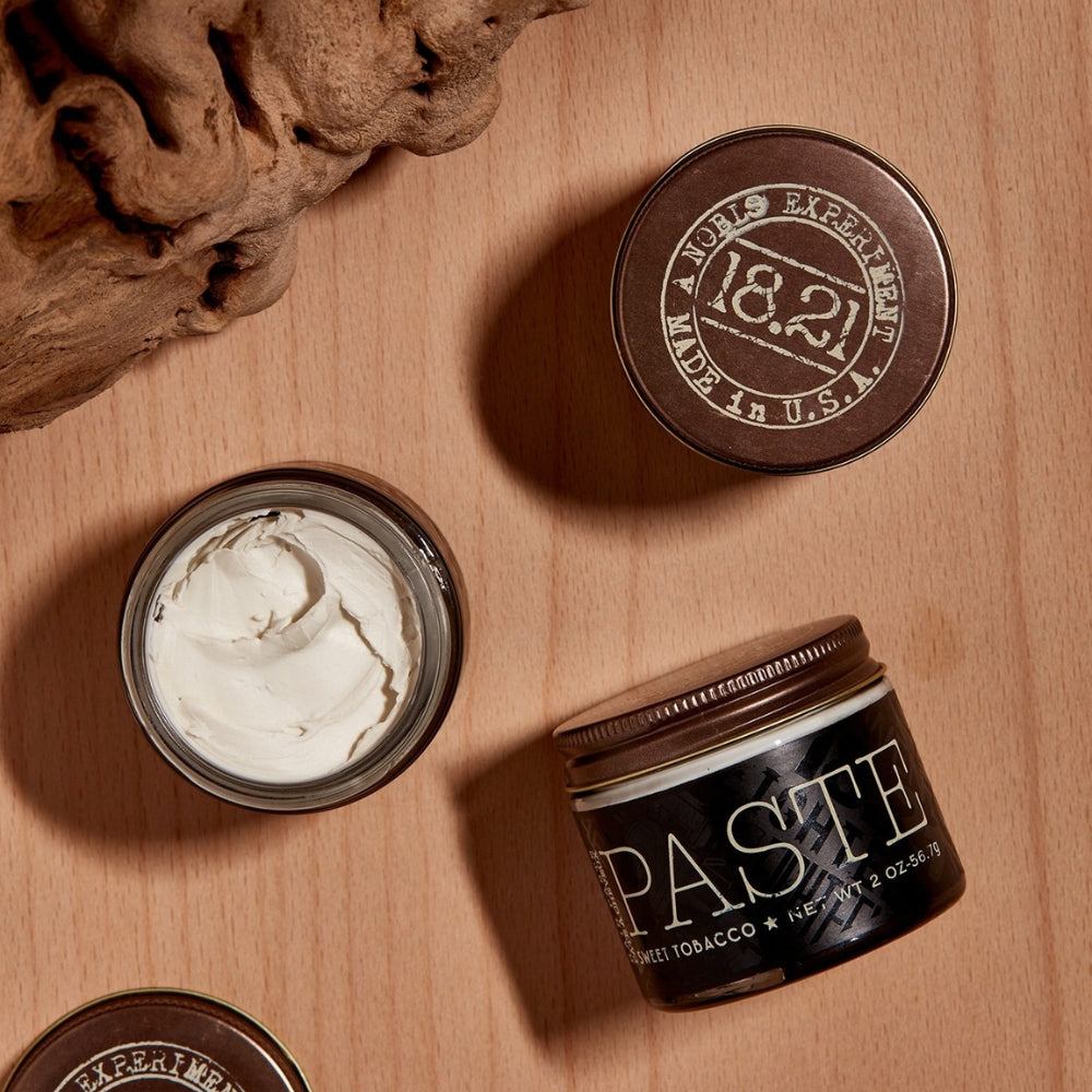 18.21 Man Made - Pâte coiffante "Sweet Tobacco Hair Paste" - Tenue légère, brillance moyenne (56.7g/2.0oz)