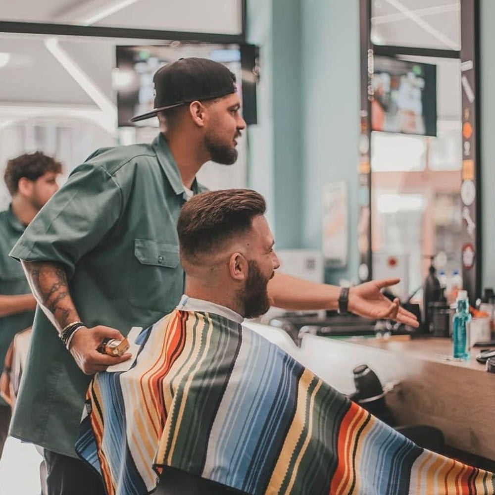 Cape Gang - Cape de barbier "Sarape" col en lycra extensible et fermetures à boutons-pression (140cm/55" x 160cm/63") - Bleu