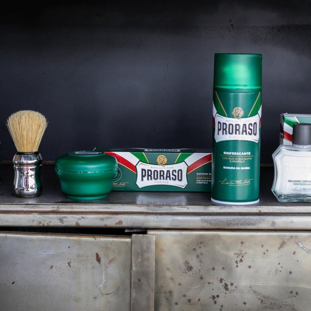 Mousse à raser "Refreshing" à l'huile d’eucalyptus et au menthol – Pour tous les types de barbe et de peau