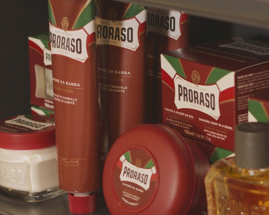 Savon à raser en Bol à l'huile de bois de santal et au beurre de karité - Pour barbes fortes (150ml/5.2oz)