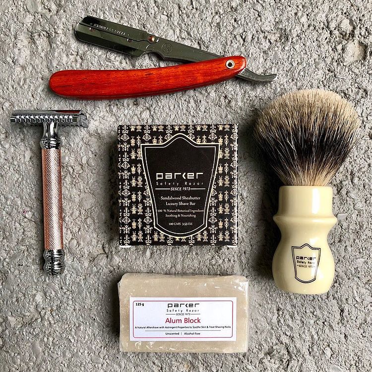 Savon raser - Bois de santal et au beurre de karité (100g/3.53oz)