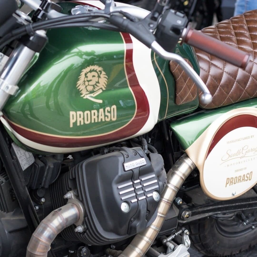 Lotion après-rasage à l'huile d'eucalyptus et au menthol (100ml/3.4oz)