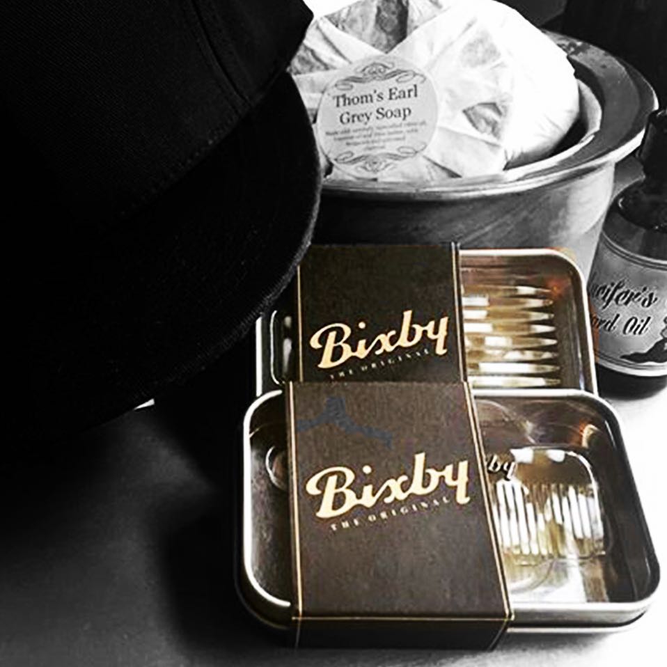 Beard Pick Comb 1,5mm Head Gap (74mm/2.91") - Gold White