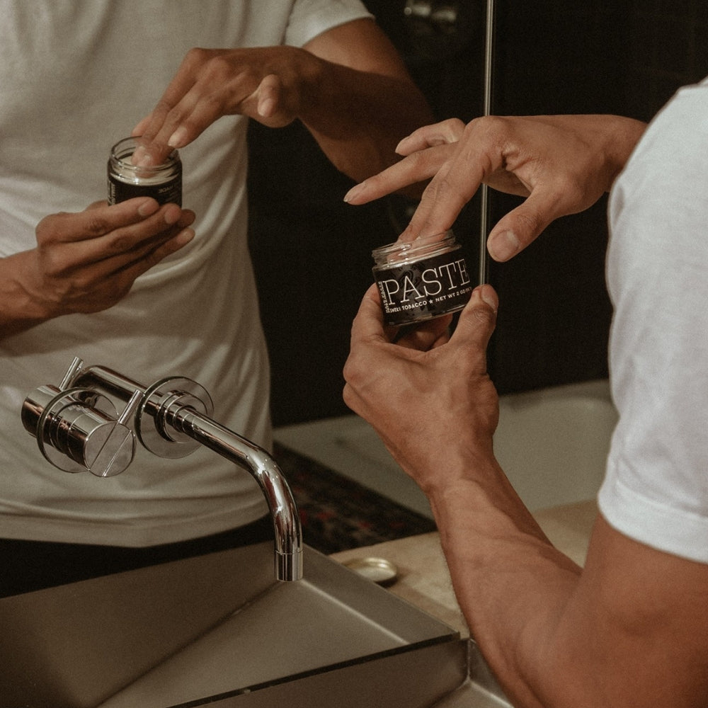 18.21 Man Made - Pâte coiffante "Sweet Tobacco Hair Paste" - Tenue légère, brillance moyenne (56.7g/2.0oz)