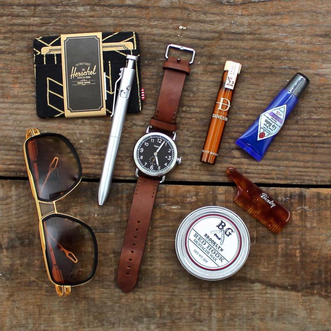 Peigne à moustache 1,0mm d'espacement (72mm/2.83") - Ambre