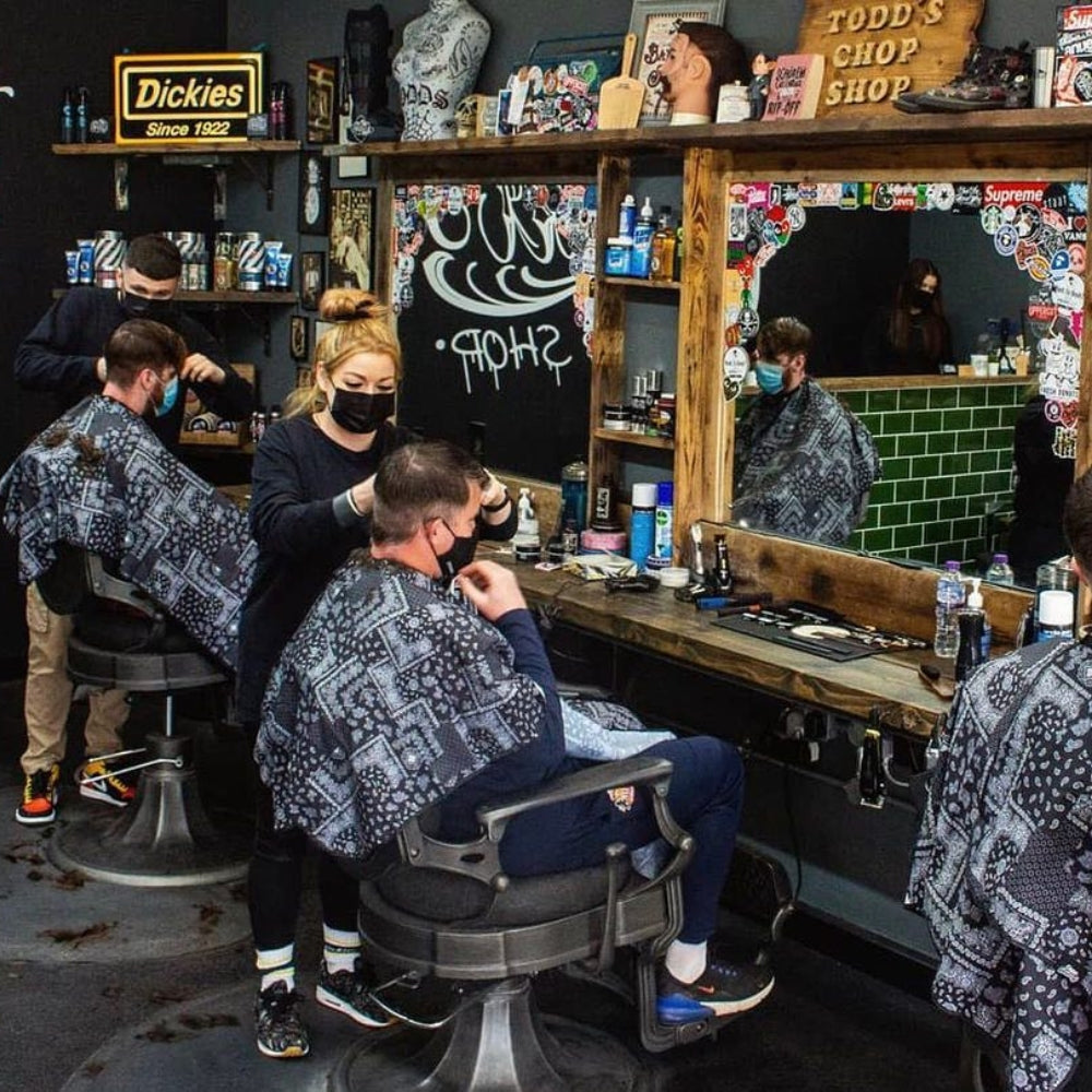 Cape de barbier "Patch BLK" col en lycra extensible et fermetures à boutons-pression (140cm/55" x 160cm/63") - Noir